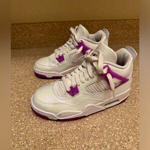 Jordan 4 Retro "Hyper Violet"